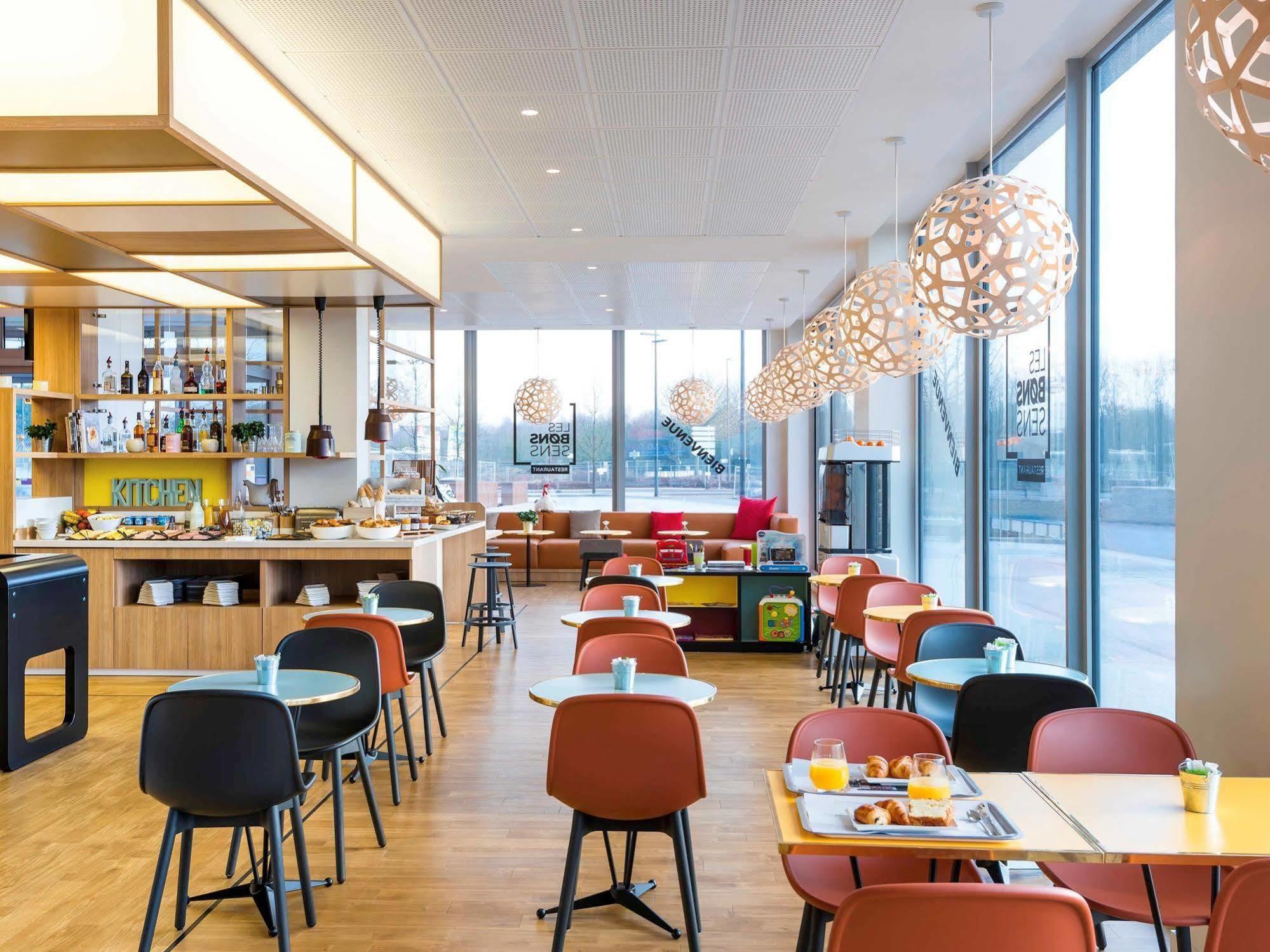 Ibis Styles Guyancourt Versailles Εξωτερικό φωτογραφία