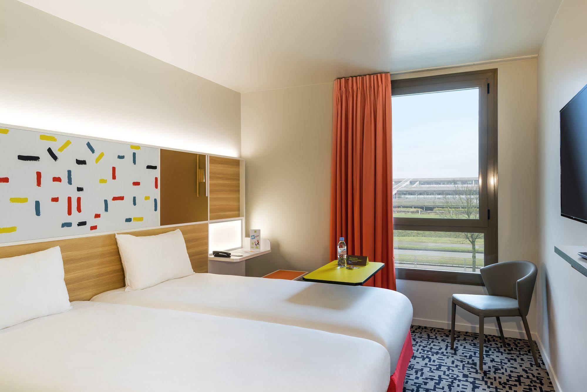 Ibis Styles Guyancourt Versailles Εξωτερικό φωτογραφία