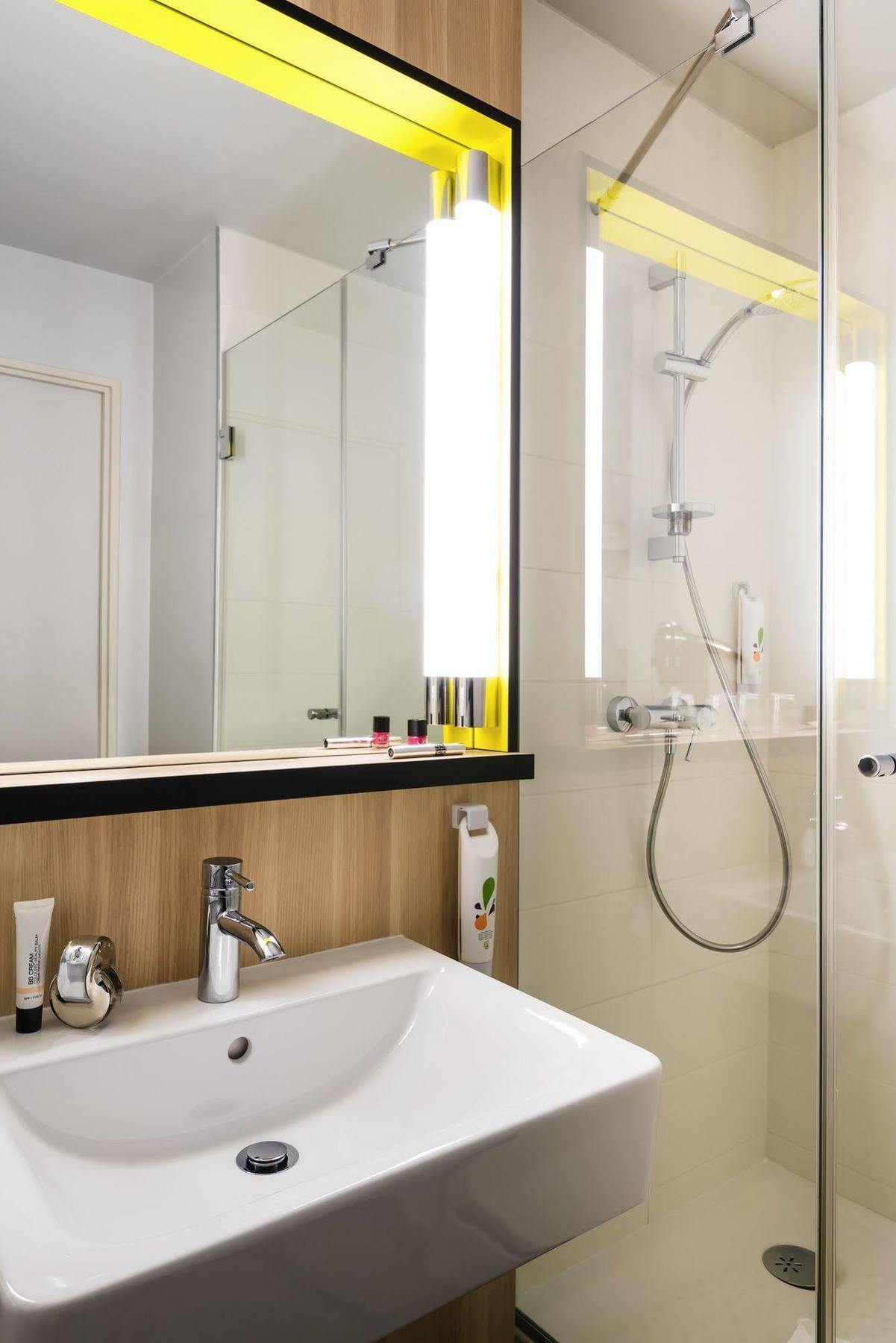Ibis Styles Guyancourt Versailles Εξωτερικό φωτογραφία