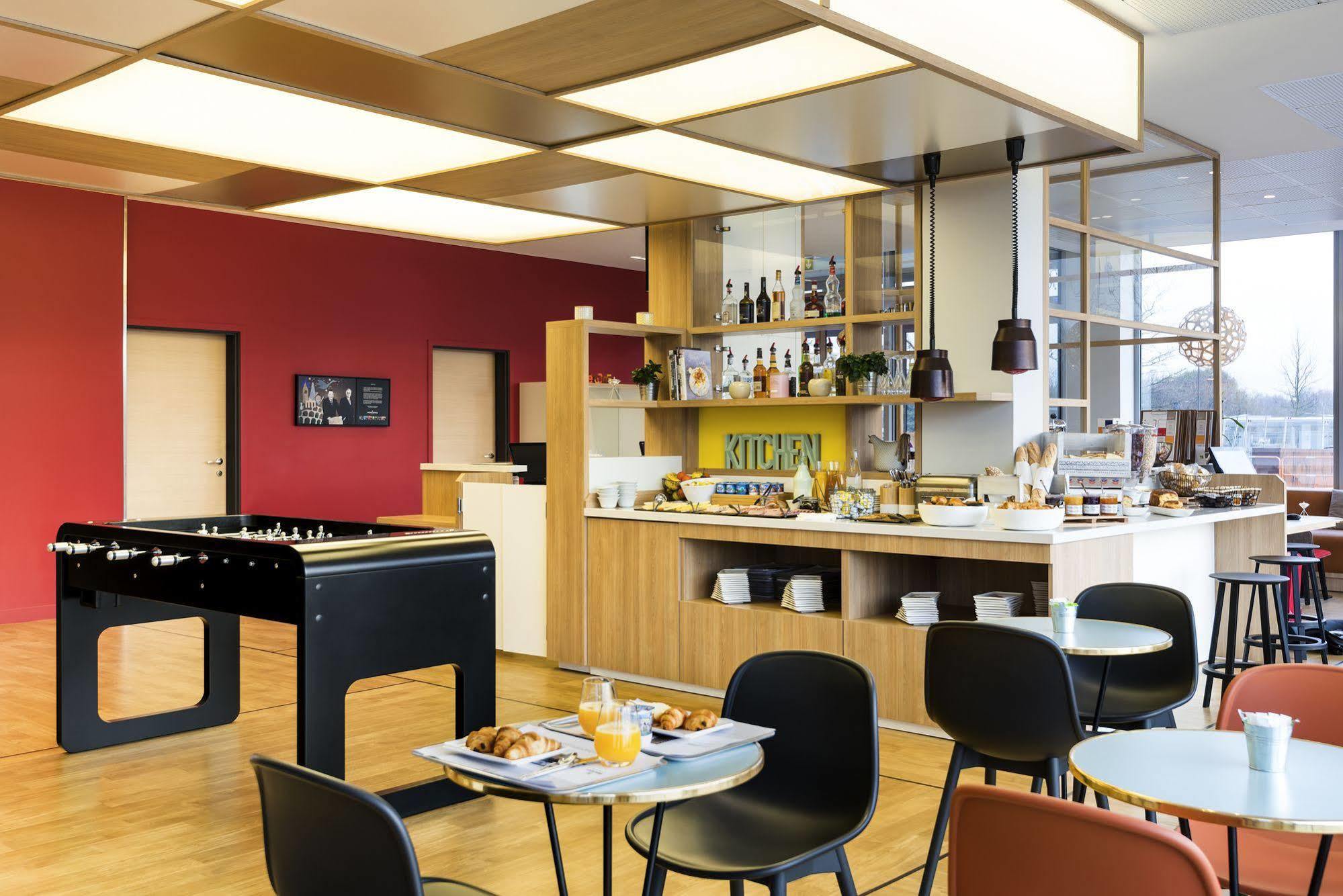 Ibis Styles Guyancourt Versailles Εξωτερικό φωτογραφία